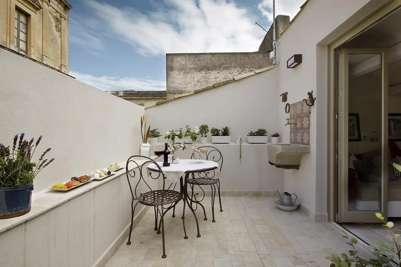 Nicotera Apartment Noto