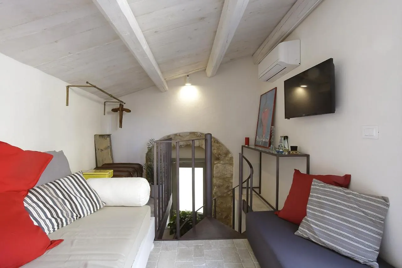 Nicotera Apartment Noto